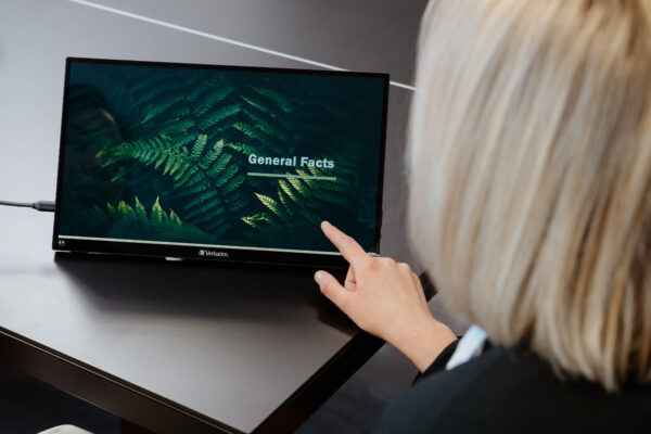 Portable Touchscreen Monitor 15.6” 4K Ultra HD：圖片 5